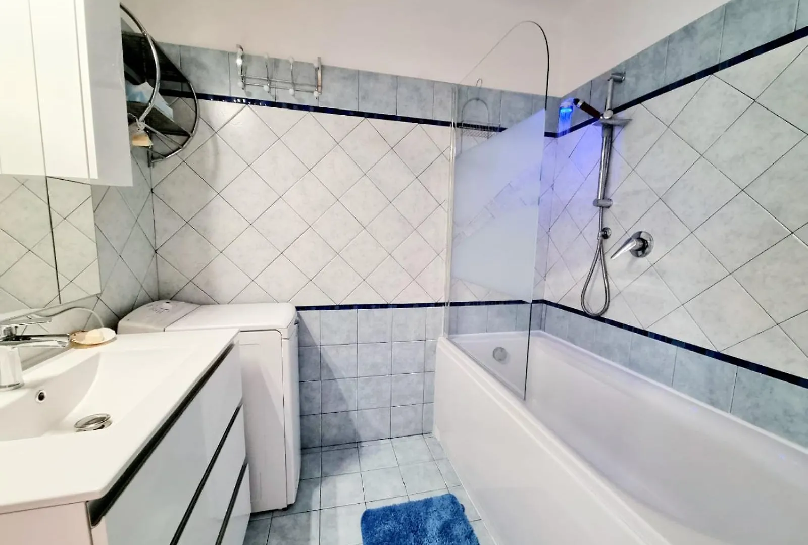 Super Positive 1 Apartment Cannes France