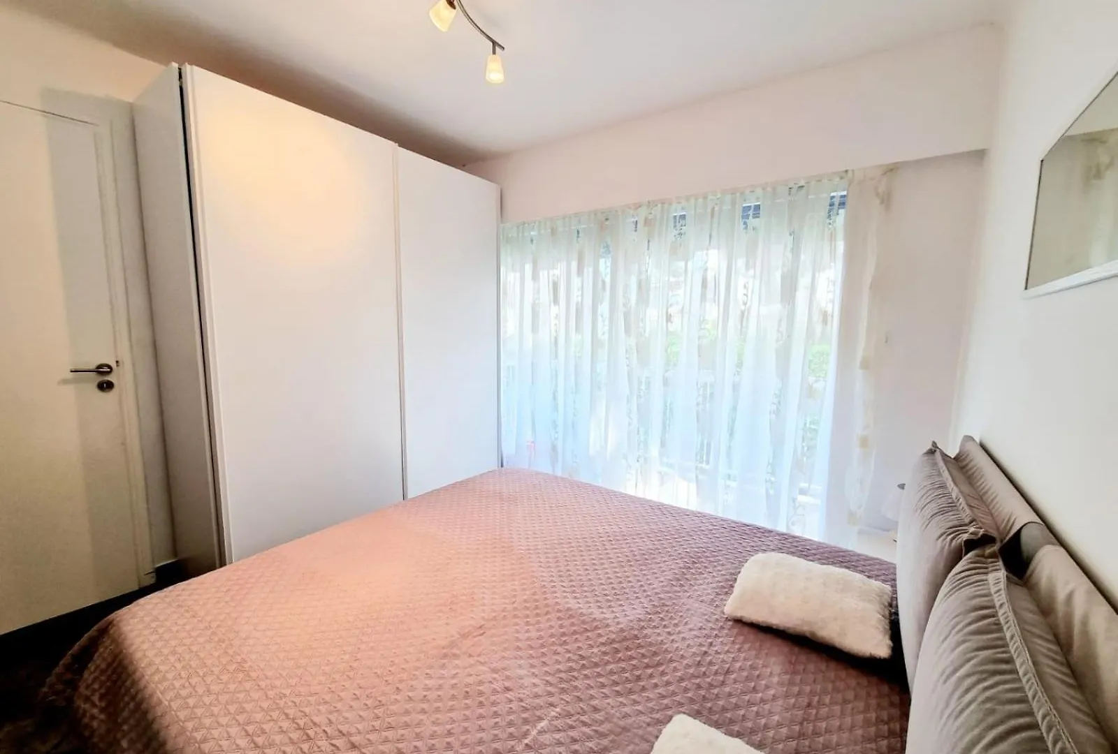 Super Positive 1 Apartment Cannes