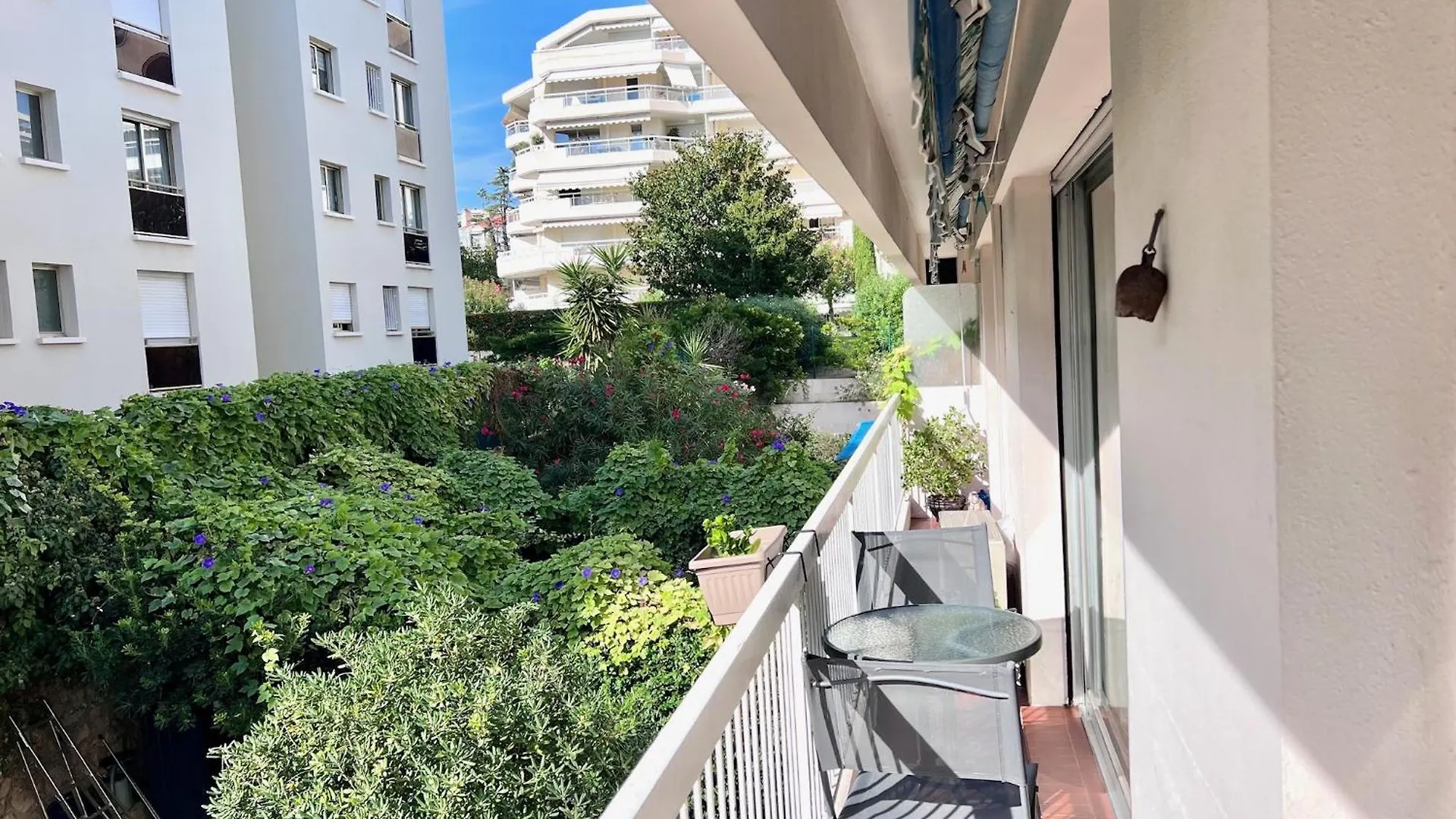 Super Positive 1 Apartment Cannes